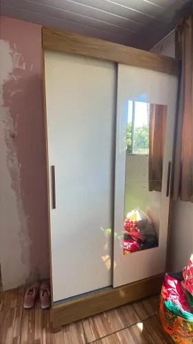 Guarda-roupa solteiro