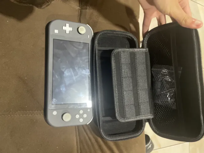 TROCO NINTENDO SWITCH LITE DESBLOQUEADO POR NINTENDO 3DS QUALQUER MODELO EM BOM ESTADO