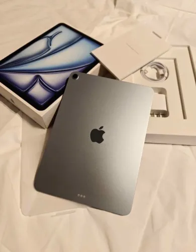 iPad Air m3 128gb wifi + capa + caneta paralela 