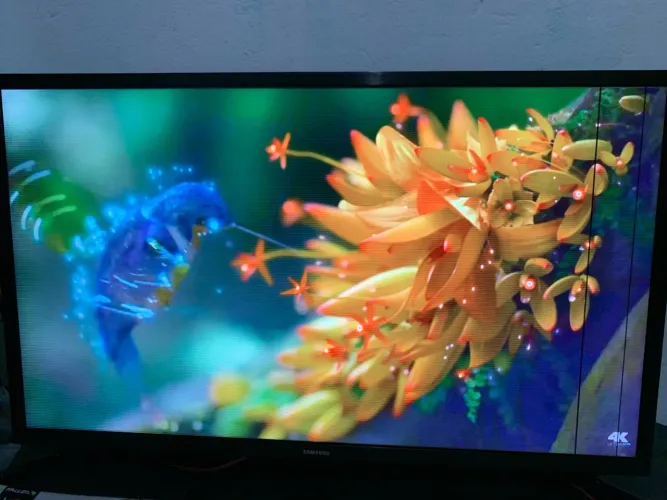 SMART TV SAMSUMG 32 polegadas- com defeito na tela