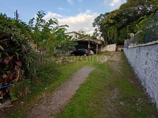 Terreno com 290m² no Estreito, Florianópolis