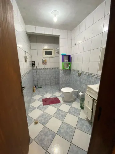 Alugo quarto centrinho da lagoa