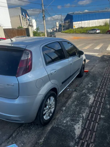 Fiat Punto Essence 1.6 Flex 16V 5P 2012