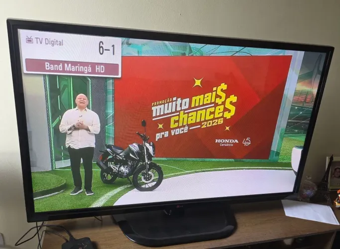 Vendo Tv 50 polegadas LG NÃO é smart.