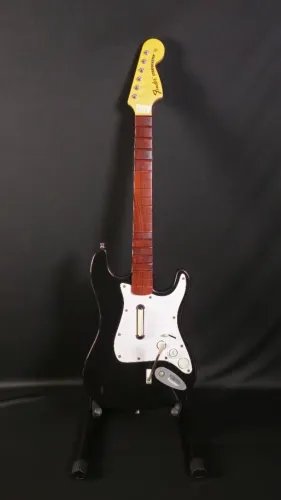 Guitarra Stratocaster Rock Band 2 (2ª unidade) Xbox 360 - StrumLab