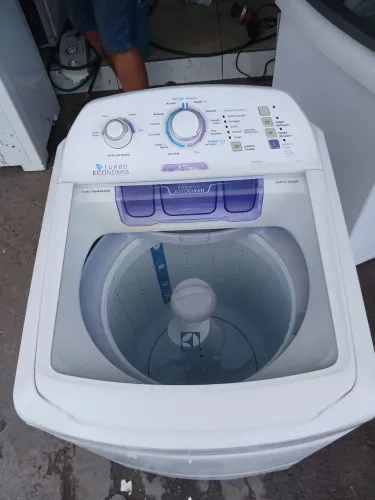 Máquina de lavar roupas Electrolux 8.5 kgs