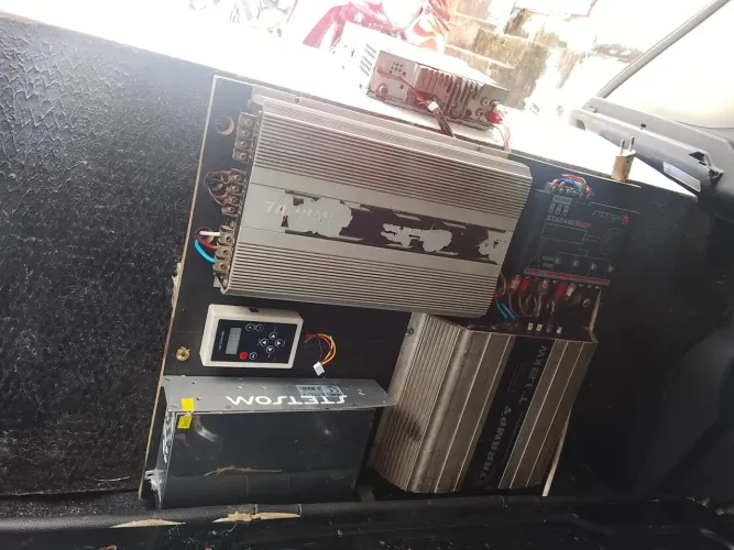 Vendo som automotivo