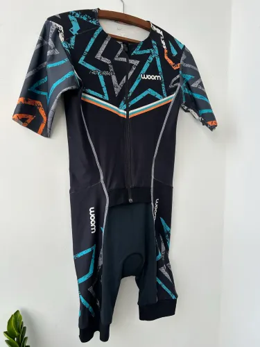 Macaquinho triathlon woom unissex 