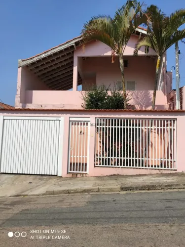 Casa Sobrado com 03 quartos a venda no bairro da Agapeama em Jundiaí - SP