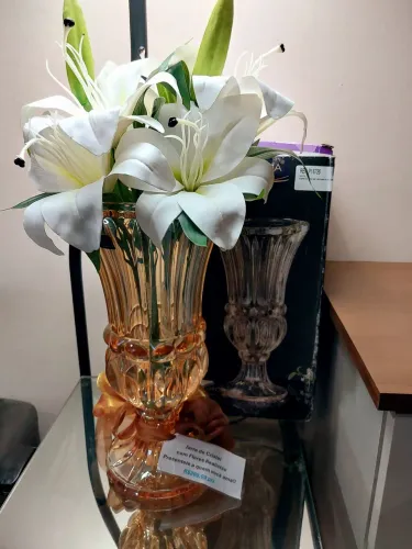 Jarra jarro de cristal com Flores realistas 