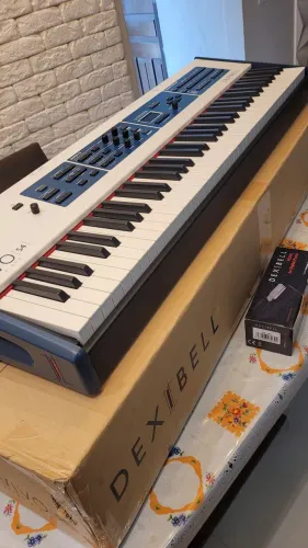 Teclado Musical Dexibell Vivo S4