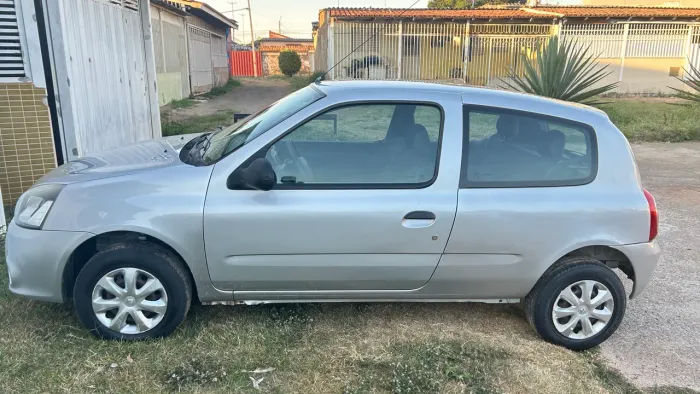 Renault Clio Authentique 1.0/1.0 Hi-power 16V 3P 2014
