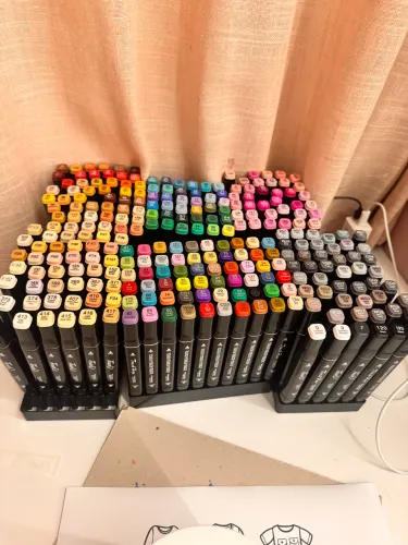 VENDO 2 KIT DE CANETA PARA PINTAR BOOBIE GOODS 