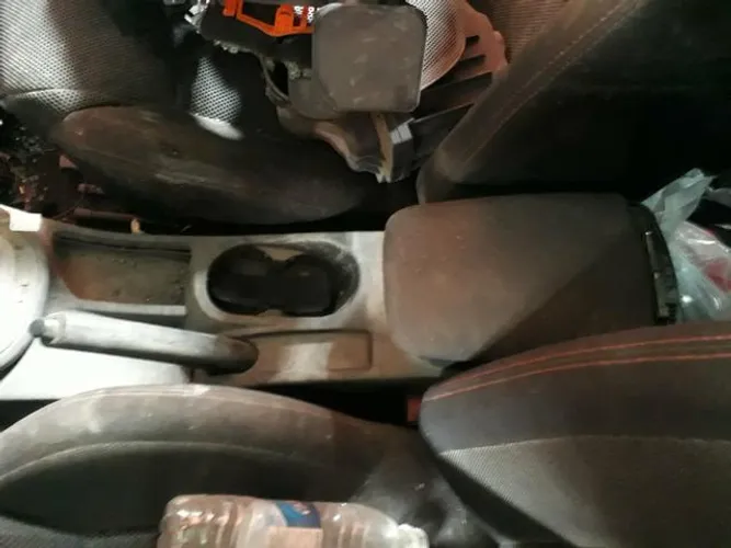 Apoio de braço do Fiat Bravo 2014
