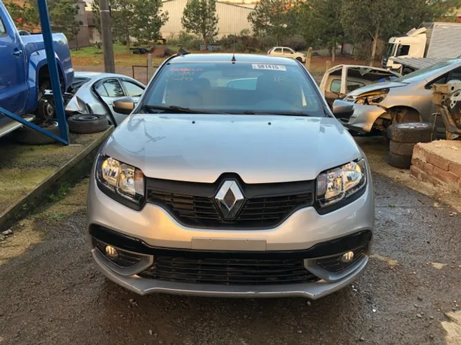 Sandero 2020 1.0 vendido em peças