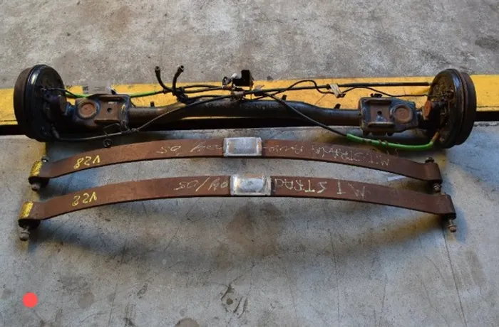Suspensão trazeira Fiat Strada 