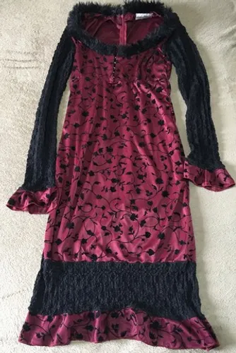 Vestido Tubinho, Gola Pelinho, Manga Longa Em Renda - Marca Vitamina Brasil - Tamanho P