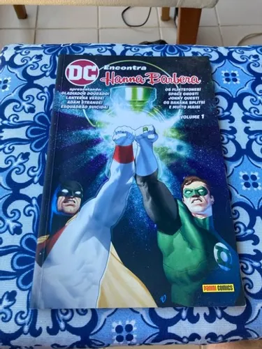Revista em quadrinhos DC encontra Hanna Barbera
