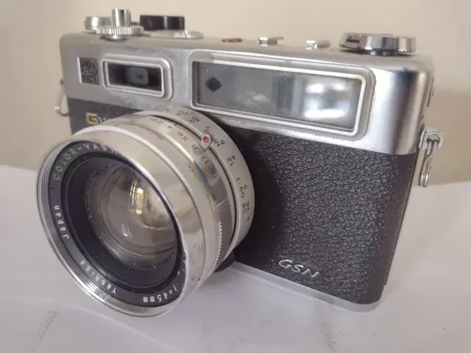 Câmera fotográfica antiga yashica 