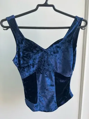 Cropped azul intenso de veludo