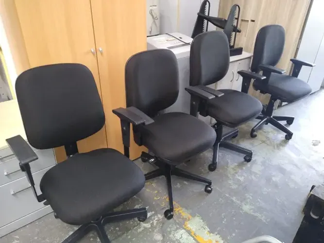 Cadeira de Escritório Diretor Cavaletti