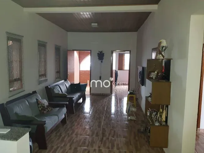 Casa com 3 Quartos à Venda Vila Arens II - SP