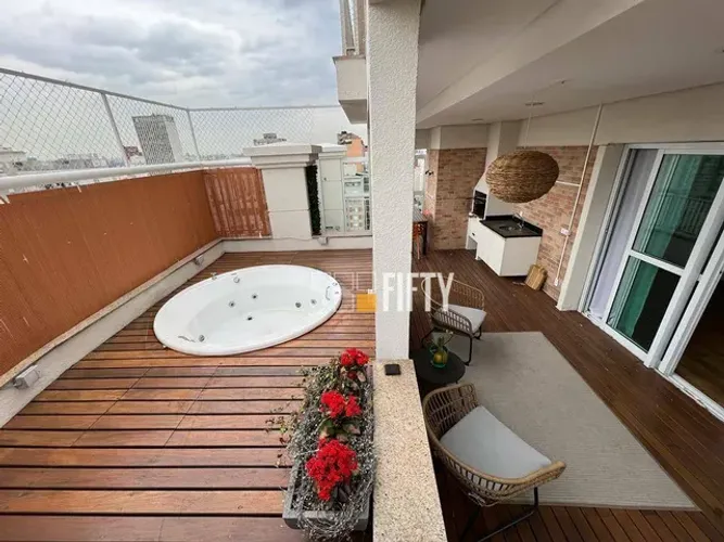Cobertura com 2 suítes/Jacuzzi/3 vagas/Mobiliada para alugar, 184 m² por R$ 28.350/mês - J