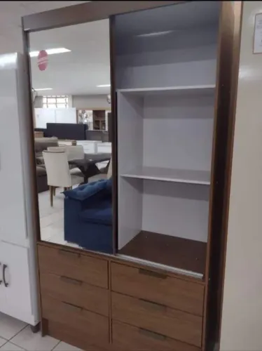 Guarda-roupa com Espelho e Gavetas - Novo!