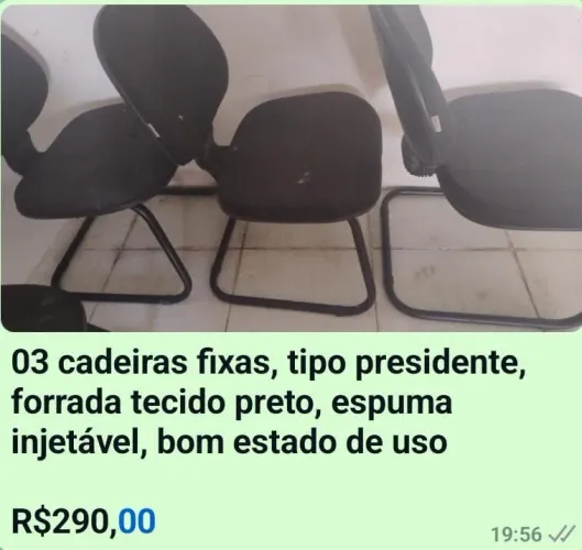 3 Cadeiras Fixas Tipo Presidente
