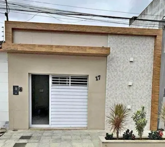 CASA NO COROADINHO