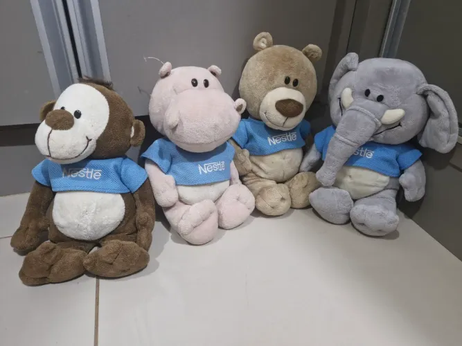 Lote Pelúcias colecionáveis Nestlé