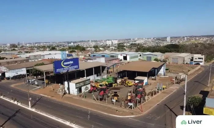 Área Comercial de 2.737 M² na Av. Pauzanes