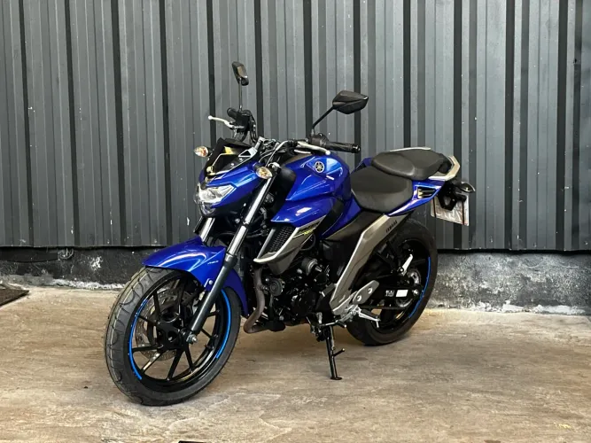 FZ25 2021 SUPER NOVA 