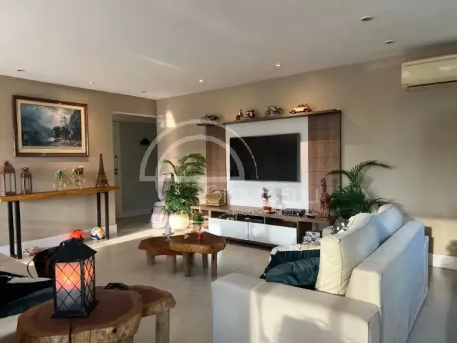 Cobertura no Jardim Europa: 4 quartos, 4 suítes, 4 banheiros, 2 vagas, 220,00m² na Barra d