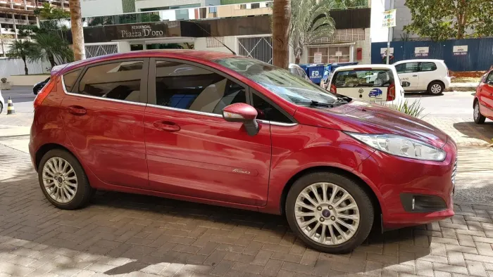 New Fiesta Hatch 2015 New Fiesta Titanium 1.6 16V PowerShift Super Conservado.<br>R$ 46.845