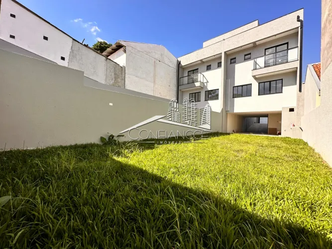 Casa com quintal 3 quartos à venda no Boa Vista em Curitiba/PR - Confiancce Imóveis