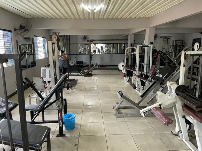 Vende-se Academia equipamentos de musculação 