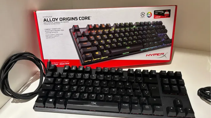 Teclado Mecânico Gamer HyperX Alloy Origins Core