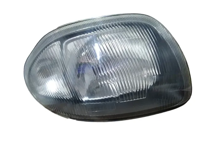 Farol Direito Direto Dianteiro Renault Clio 1999 A 2003