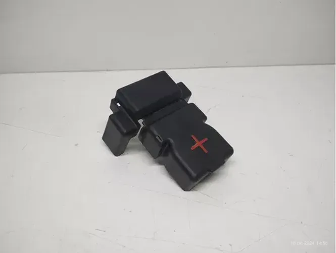 Capa Terminal Bateria Nissan Sentra-versa 2015 A 2019