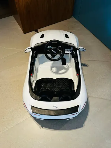 Carrinho automático infantil