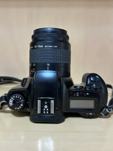 Câmera analógica CANON EOS 3000