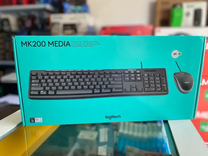 KIT TECLADO E MOUSE LOGITECH MK200 MULTIMÍDIA COM FIO PRETO