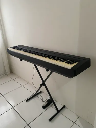 YAMAHA P45 - Piano Digital Preto Usado (Leia a Descrição)