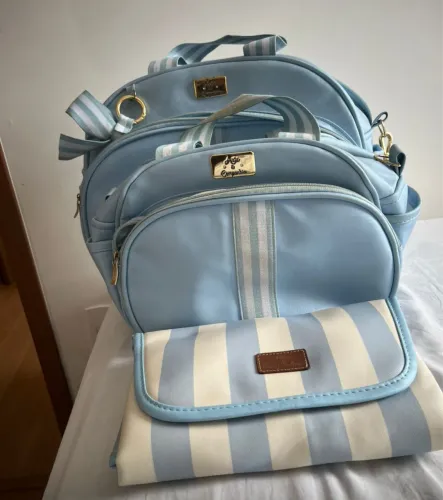 Vendo bolsas de bebê 