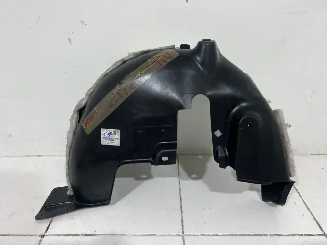 Parabarro traseiro direito Peugeot 208 2018 19 2020