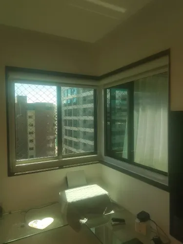 Montador de cortinas e persianas 