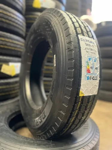 215/75R17,5 Pneu NOVO caminhão 3/4 - chama no whats