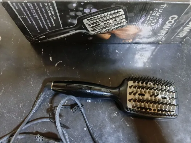 ESCOVA CONAIR USADA