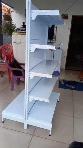 vendo gondola de centro 1,70 de altura 5 mts de comprimento.super nova pouquissimo uso.